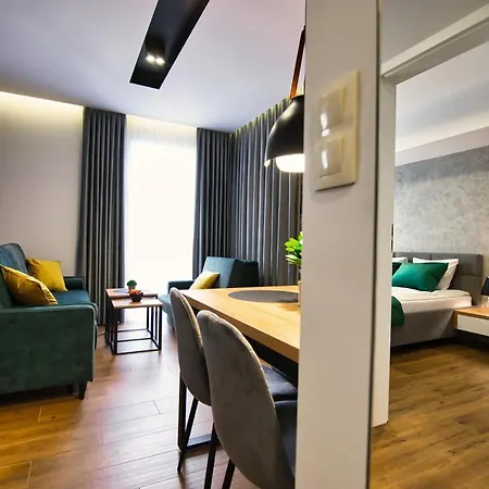 Capital Apartment *